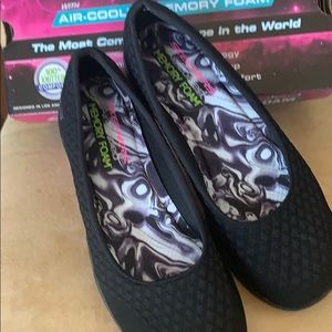 Skechers Burst comfort shoes w/memory foam